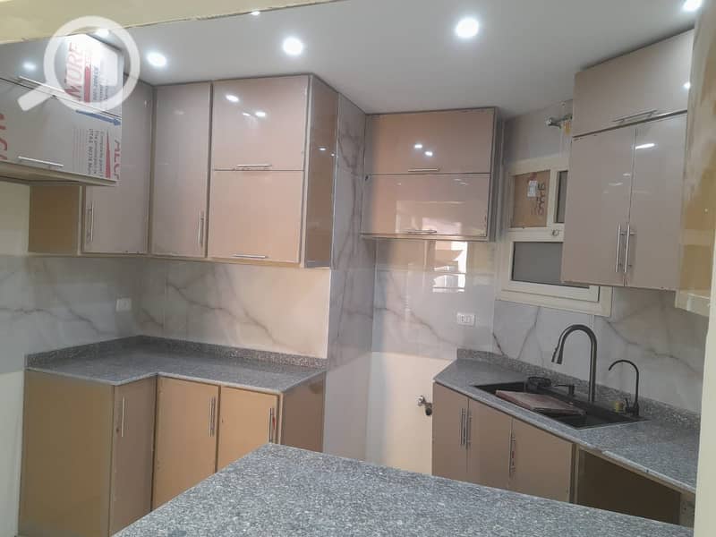 13 8728604e-3be1-46df-9173-8a411888fc69. jpg