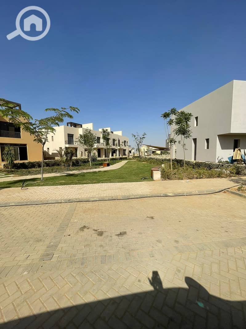 6 d8774c6b-1d66-4eec-a67c-857e615e3326. jpeg