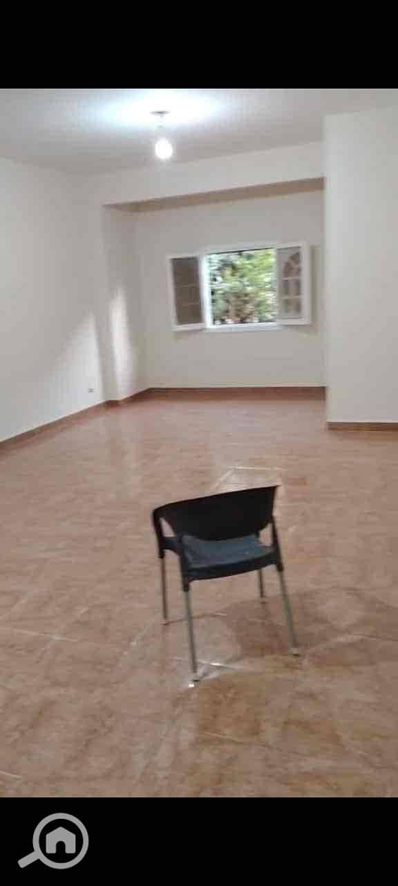 4 fe6981c8-8dd3-457b-b222-b05cc765a047. jpg