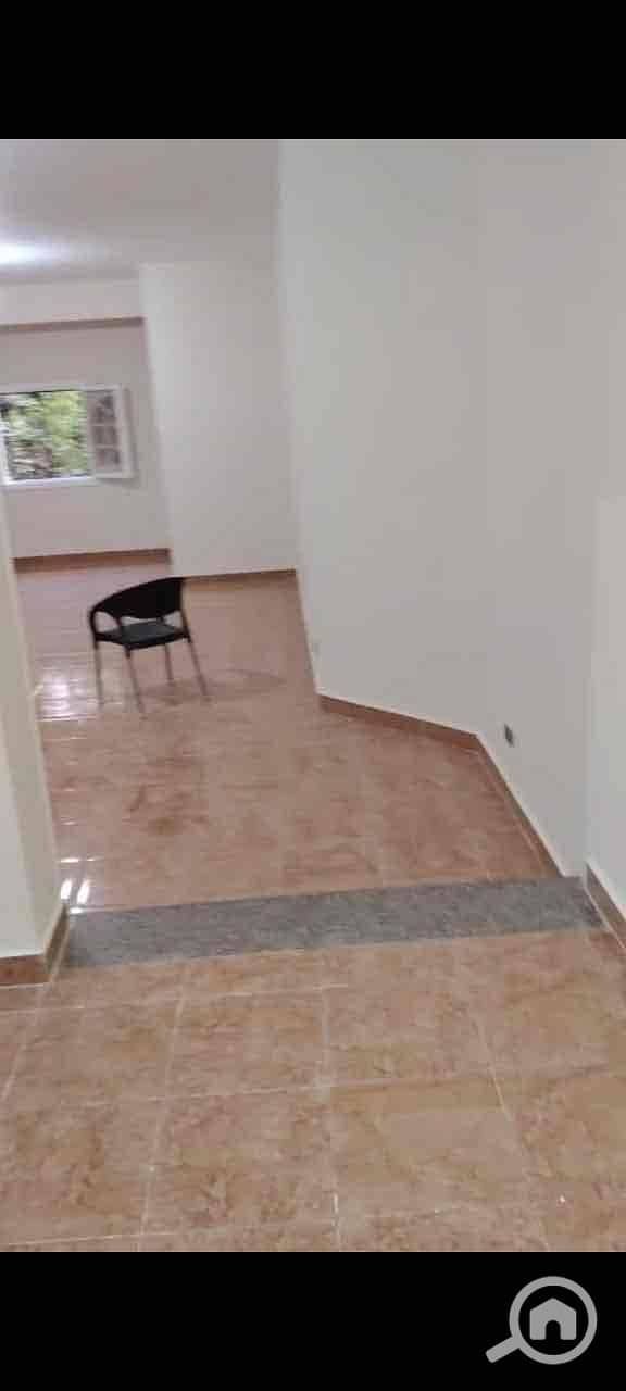 5 e8a3d5be-e74f-4727-911a-27c660249574. jpg