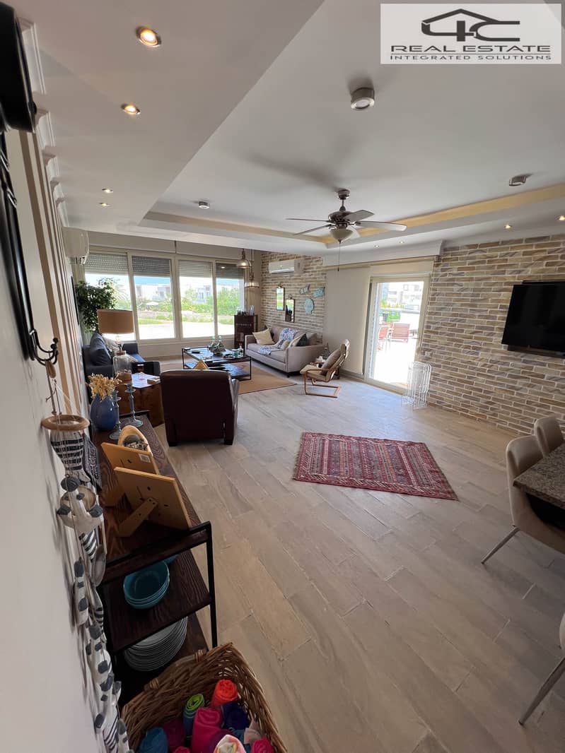 18 2025_07_01_04_59_IMG_8082. jpg