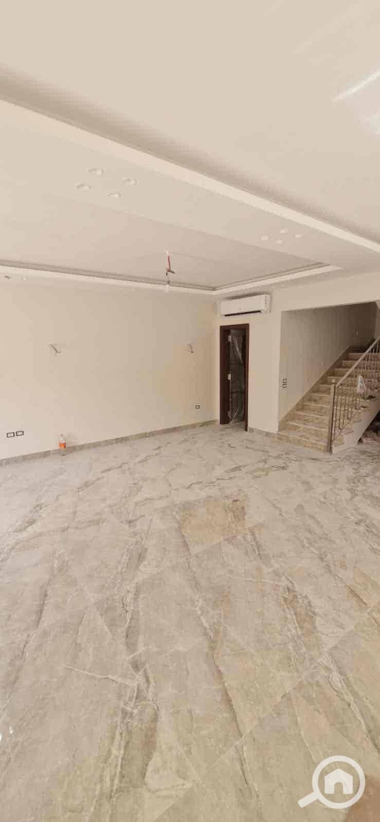 5 43c3ccde-aba5-4480-8fe3-106e3fd47ce4. jpg