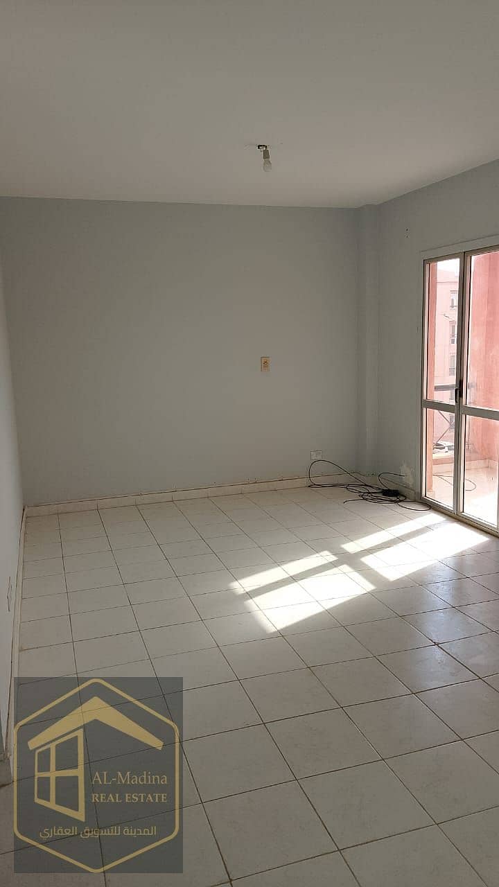 4 WhatsApp Image 2025-12-01 at 14.11. 39. jpeg