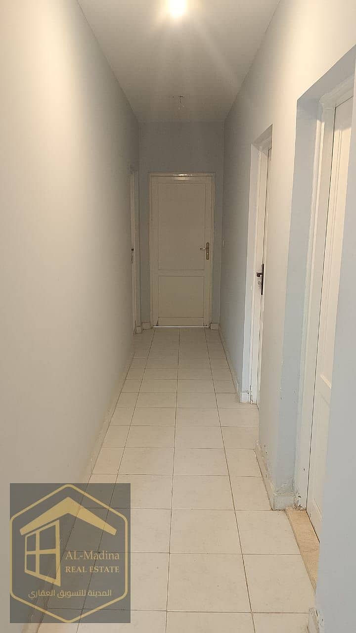 7 WhatsApp Image 2025-12-01 at 14.11. 42 (1). jpeg