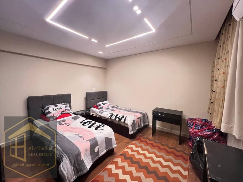 8 WhatsApp Image 2025-12-01 at 14.17. 49 (2). jpeg