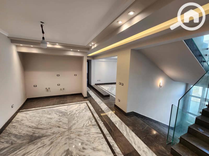 17 814f1b6f-7423-463c-a200-b51af1bd2784. jpg