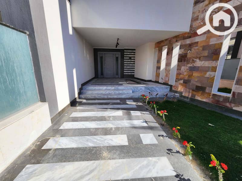 27 3fbaaf7e-9c3a-4498-ae8f-9b93f4adefa8. jpg