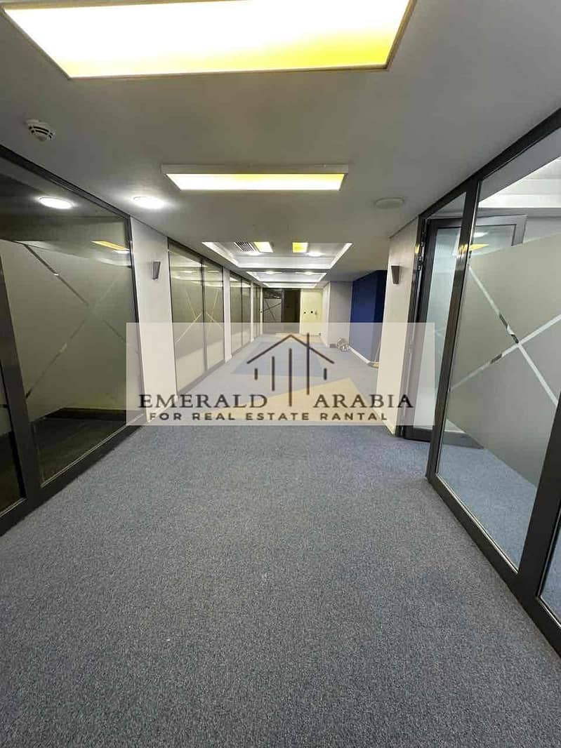 3 84dd6f83-2a35-4d52-a9cc-a5bd6fa09dcf. jpg