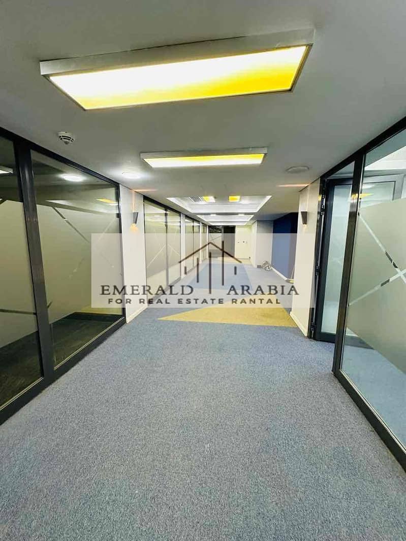 8 25a9b3e5-e2ce-4784-a1b7-6edec379b668. jpg