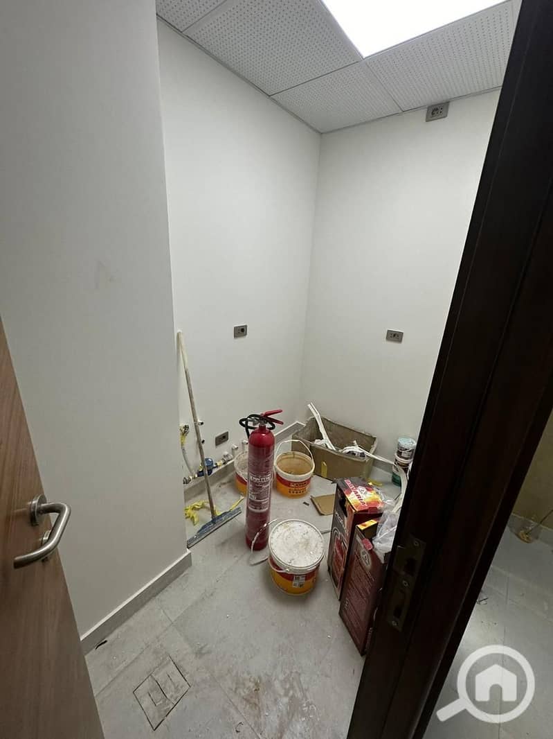 5 WhatsApp Image 2025-12-01 at 11.09. 30 PM. jpeg