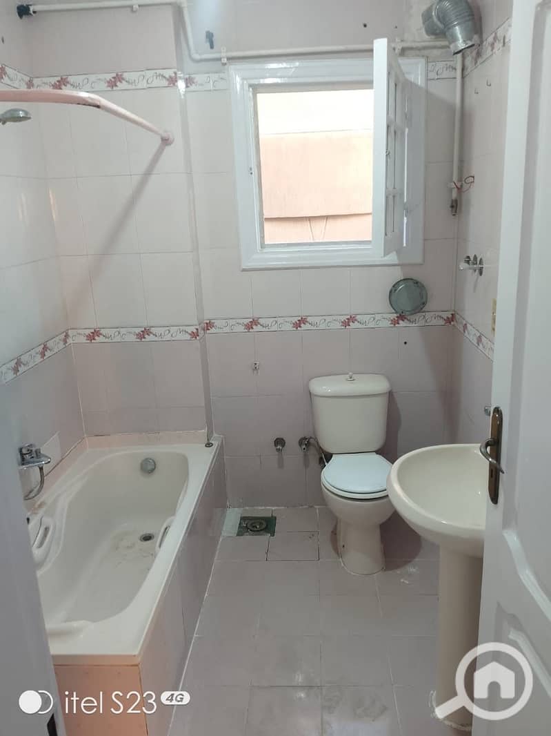 3 e5fc1323-ebcb-4bfc-a84d-14181404f521. jpeg