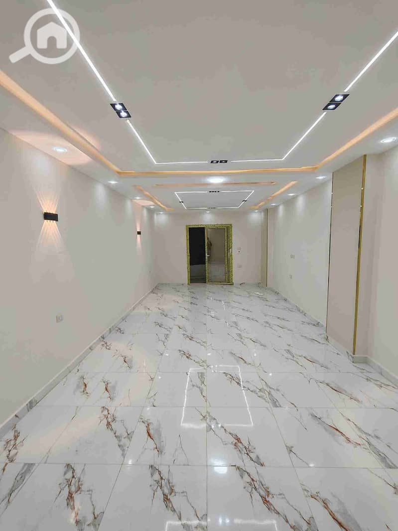 1000463080. jpg 1000463080. jpg