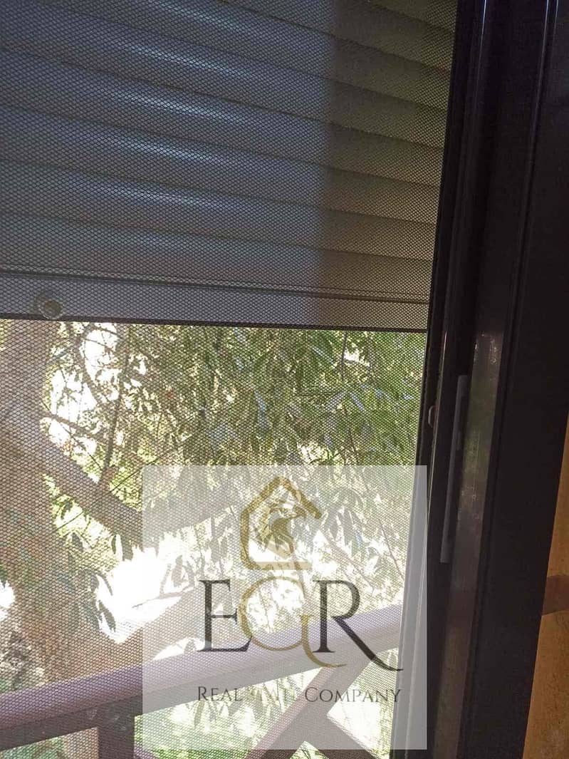 7 d3d25d01-61ba-49d7-8241-9fffd21a06c6. jpg