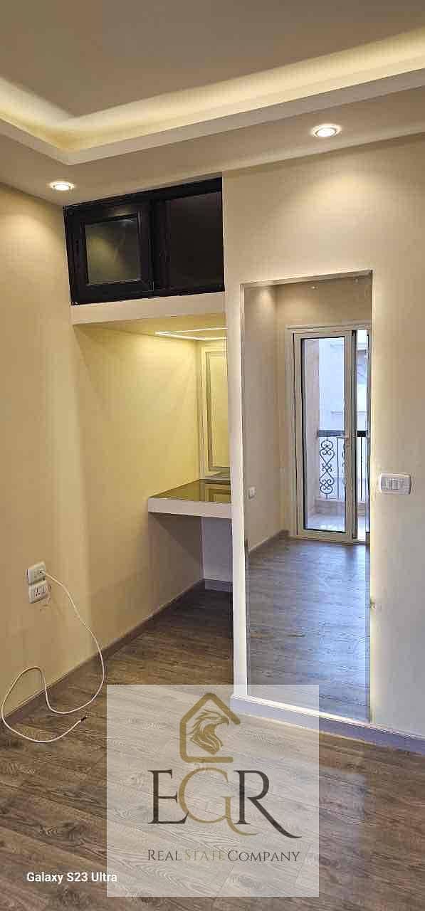 11 e543648f-d1b2-48c5-b9ed-ec79c4697c81. jpg