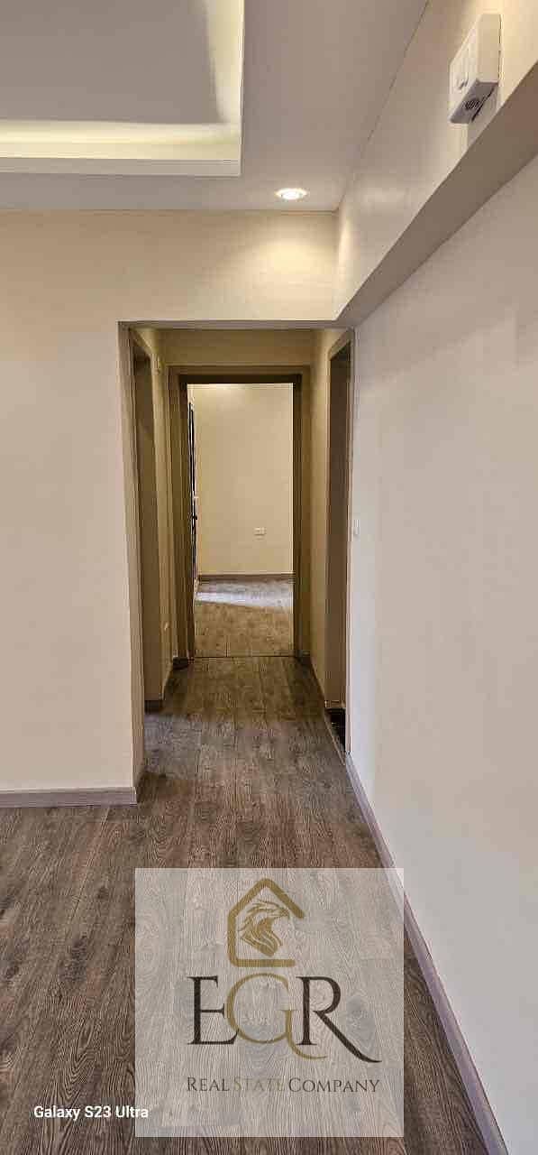 12 4bef39cd-49c7-4221-8447-82311eabbba6. jpg