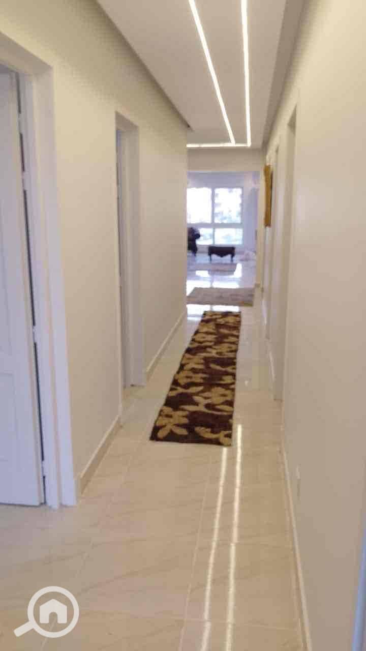 7 884d992b-ebdd-4e95-a72d-9e316c326f22. jpg