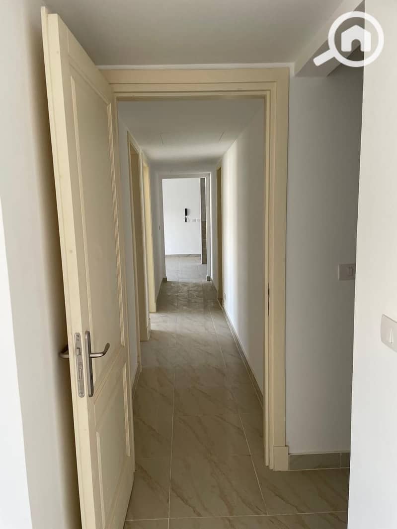 2 edee7357-7e69-416a-a42c-498c0d0d53ee. jpg