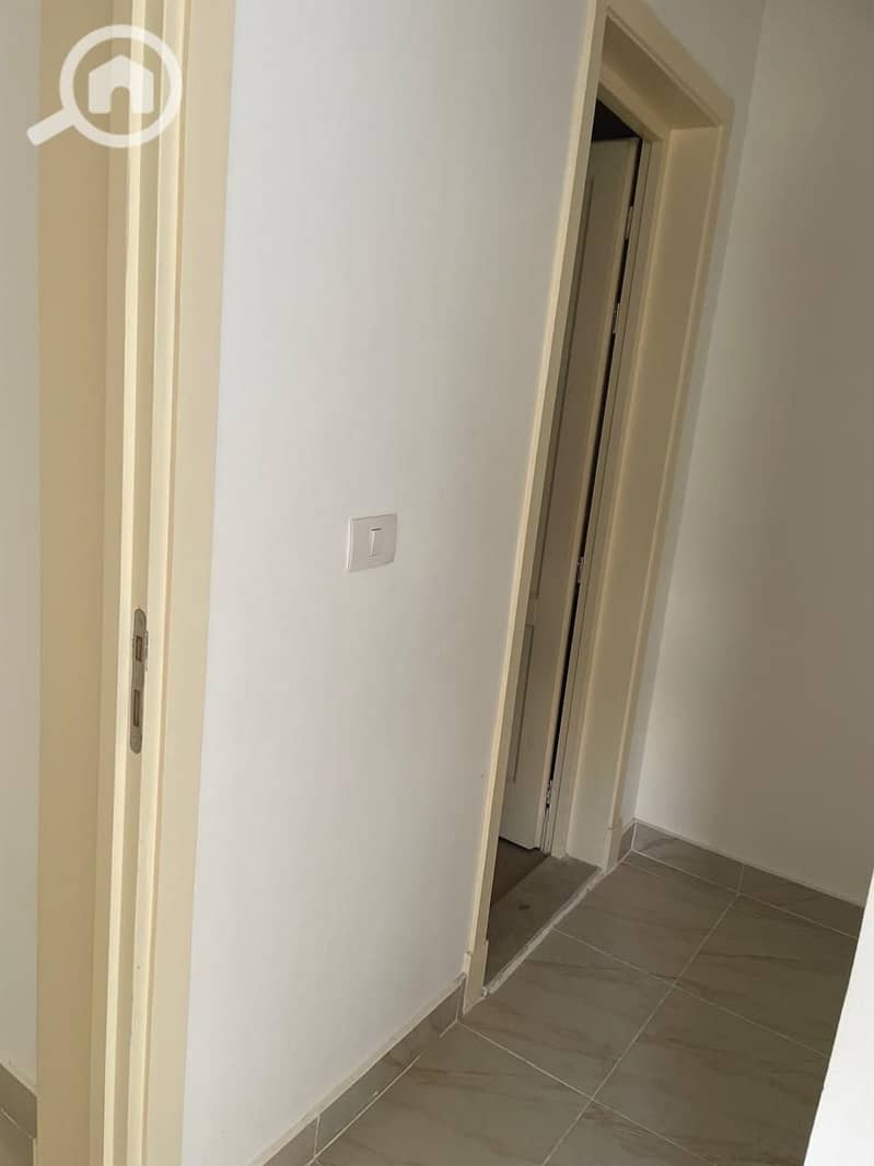 3 92cb747a-75e4-4ada-858b-a10e245e7660. jpg