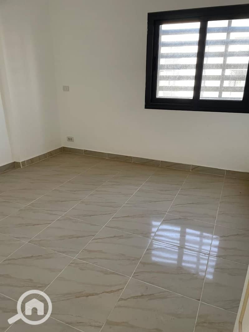 4 869bca08-52b0-4bdd-a714-a8009e0816b2. jpg