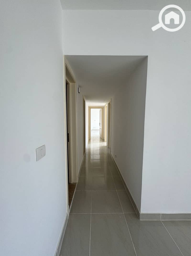 7 414d1f24-3c54-429e-8f1f-50347edf2846. jpg