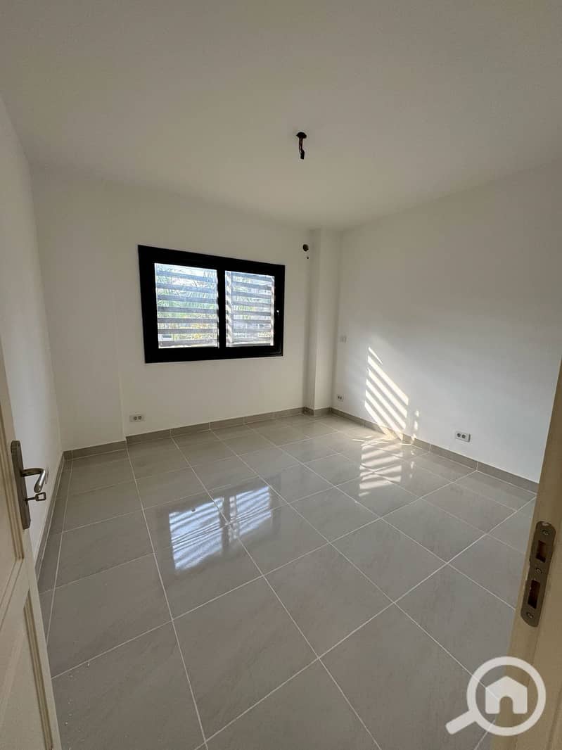 10 37466114-62c7-4bb3-b742-b095709d91ce. jpg