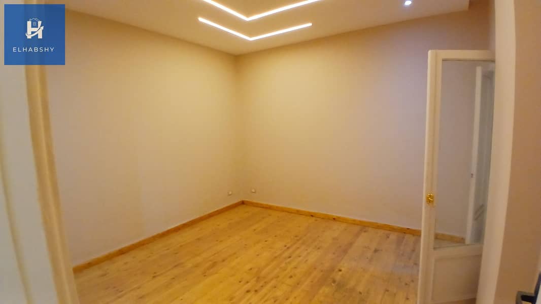 6 شقة للبيع فى المهندسين  فى شارع عبد المنعم رياض الرئيسى240م  فيو رائع تشطيب حديث  (6). jpg