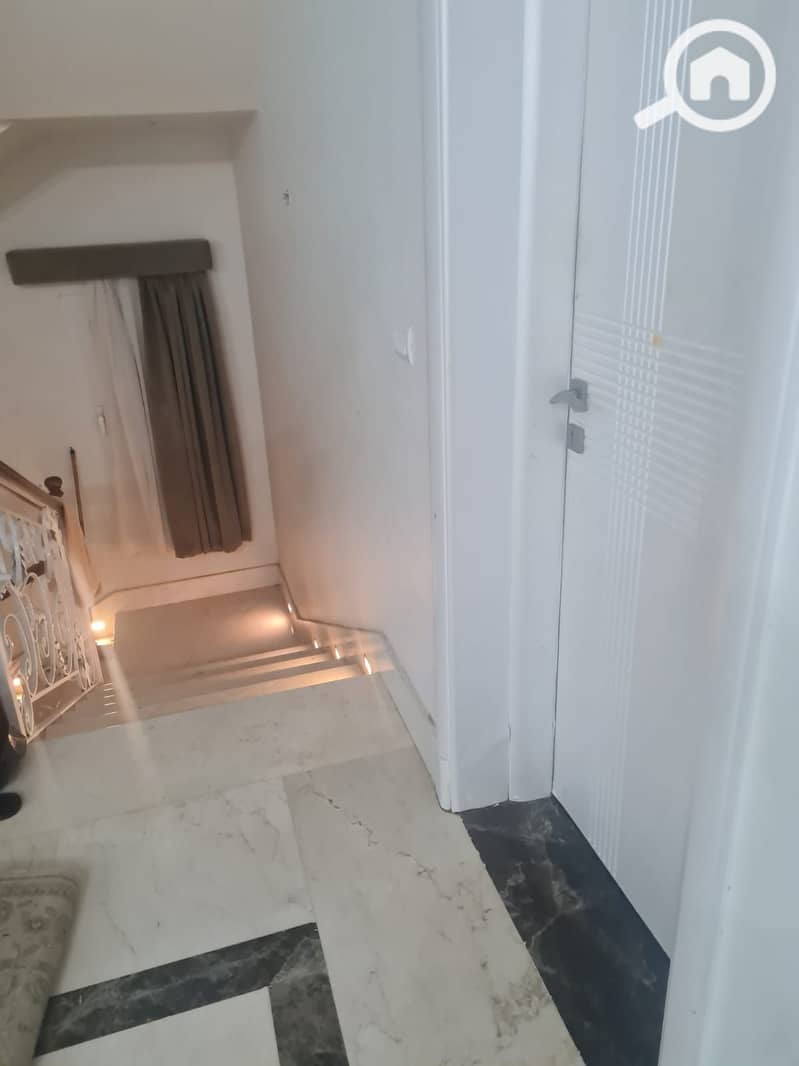 2 0efa8259-4399-4914-9f09-d07081363dbc. jpeg