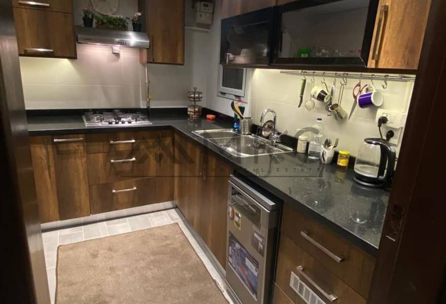 7 e94ca6fe-3c6e-4f05-81cb-0e1e8eb69b35. jpg