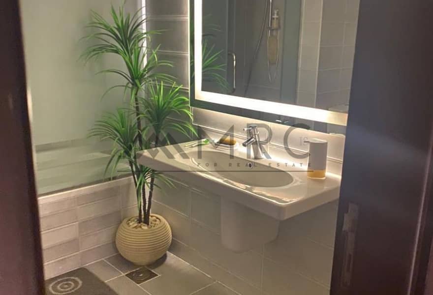 10 d79f2946-b502-498c-b64c-305998ca93f6. jpg