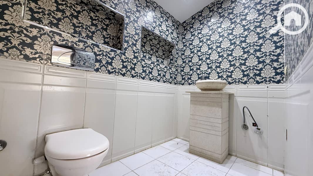 19 ced37548-19c5-4cce-918a-ce770a7755e4. jpg