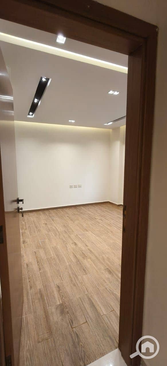 12 WhatsApp Image 2025-12-02 at 3.14. 14 PM. jpeg