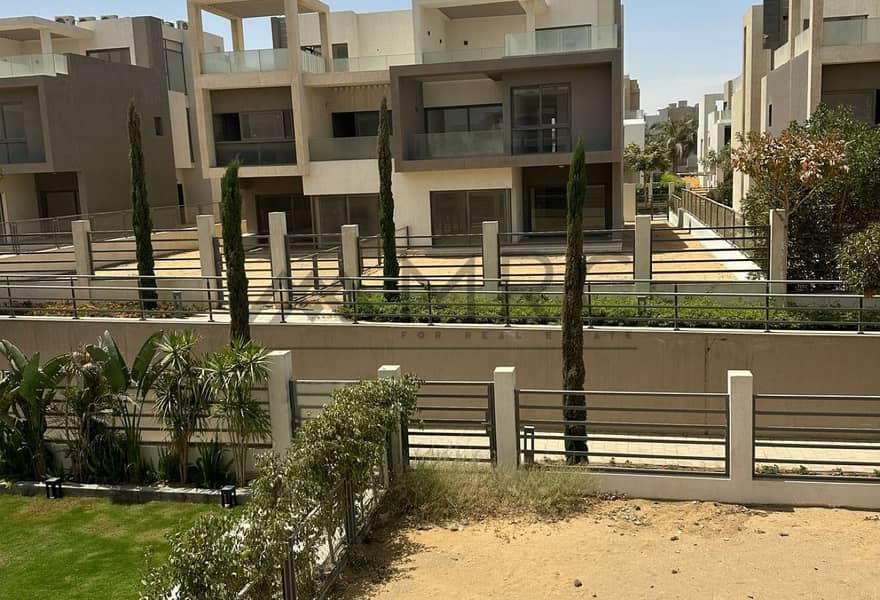 2 557f3ae0-1b73-42d3-b511-7ee101aa5fd6. jpg