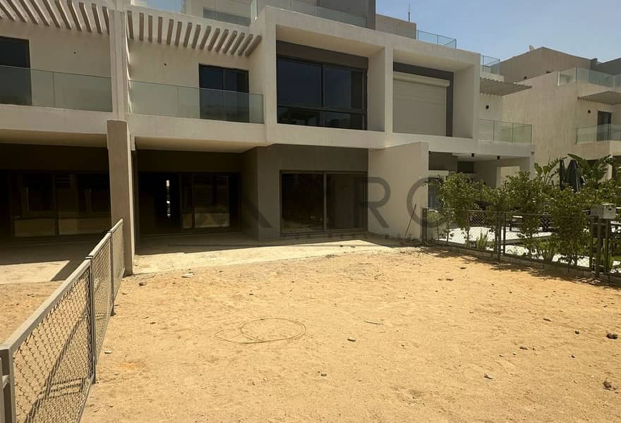 5 648a2035-5eaf-40e6-b37d-07cf1b1850ee. jpg