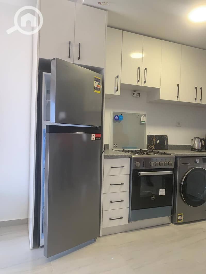 8 00b57eae-ea26-4a7e-979a-34499cb96cd0. jpg