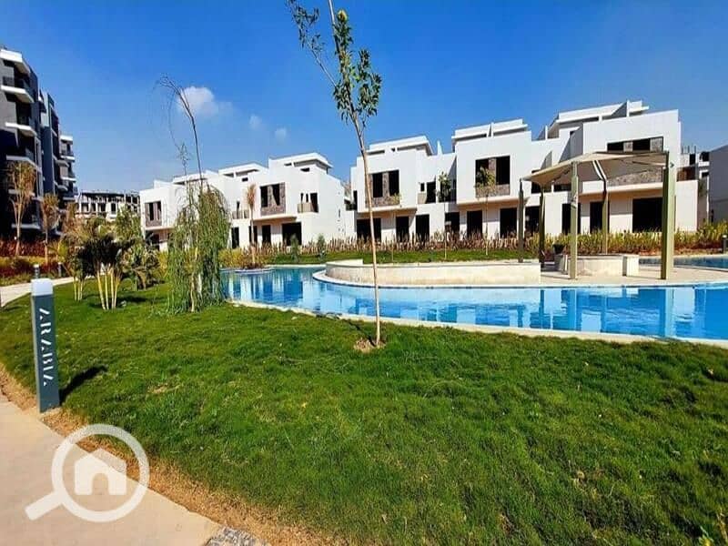 10 e48a340c-bd3a-4b5b-ada2-b9f57c8c0e9f. jpg