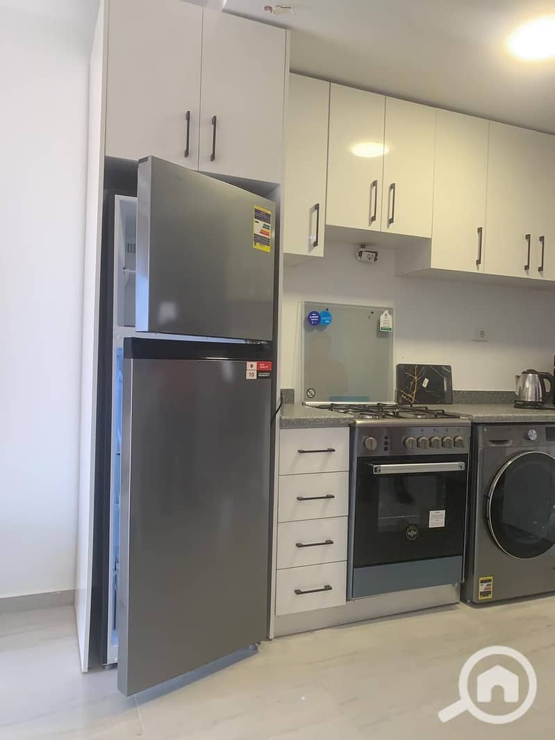 8 00b57eae-ea26-4a7e-979a-34499cb96cd0. jpg