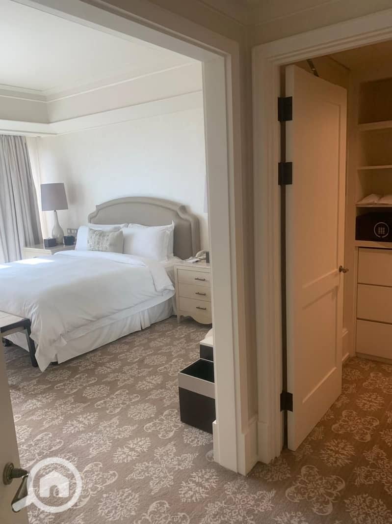 12 edc07419-5229-481b-984d-f1826a7d580d. jpg