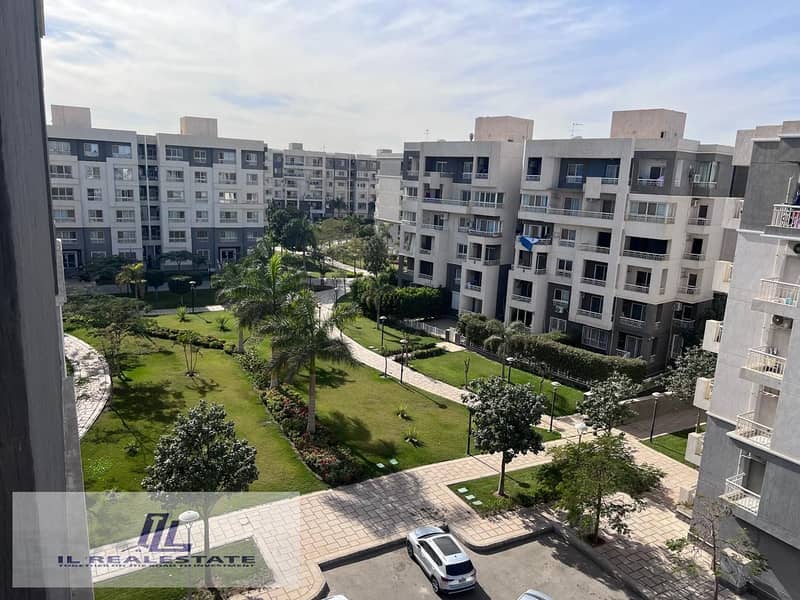 12 b8a92040-3b10-4b42-8b54-a9500d58334e. jpg