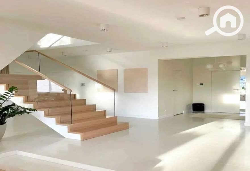 4 cf6c9c0b7acb416f8a560b7479edd05d. jpg