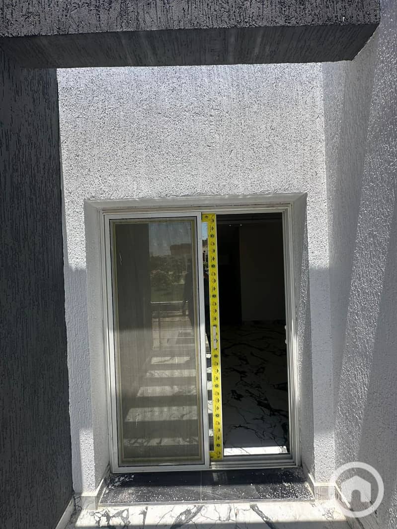 12 9489abe7-cf11-4cdd-b59e-2baaba2cea9b. jpg