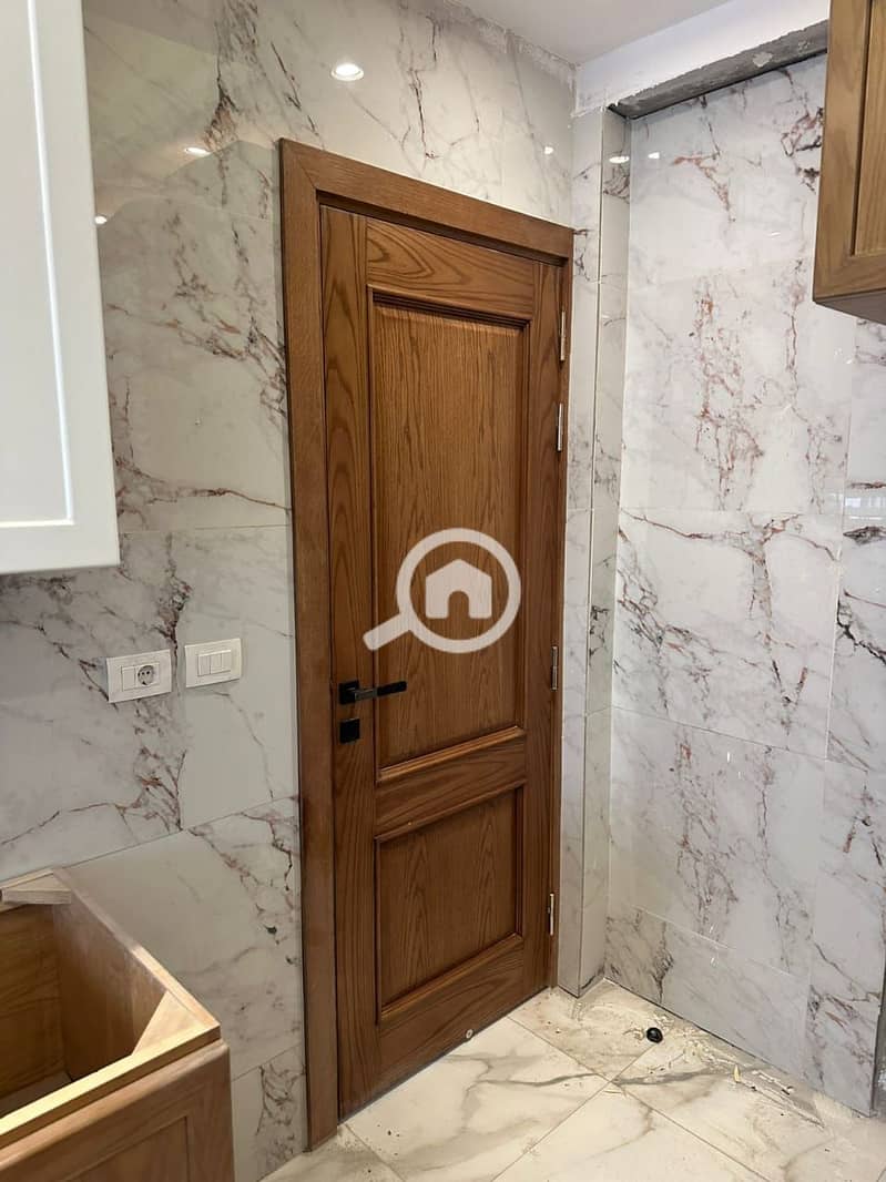 13 5f4181d5-7c67-4a4b-aa20-af488e3bcc58. jpg