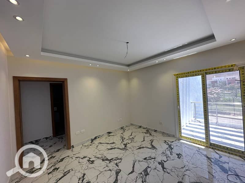 16 a70c4cdb-e09a-48a9-8fd0-0bd5fe8482da. jpg