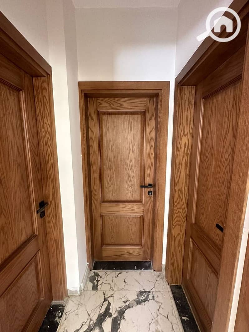 19 b51dc810-01d7-49fd-a0ab-5c62ccb278cc. jpg