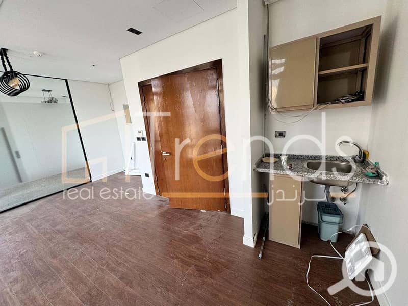 5 WhatsApp Image 2025-12-02 at 12.34. 00 (4). jpeg