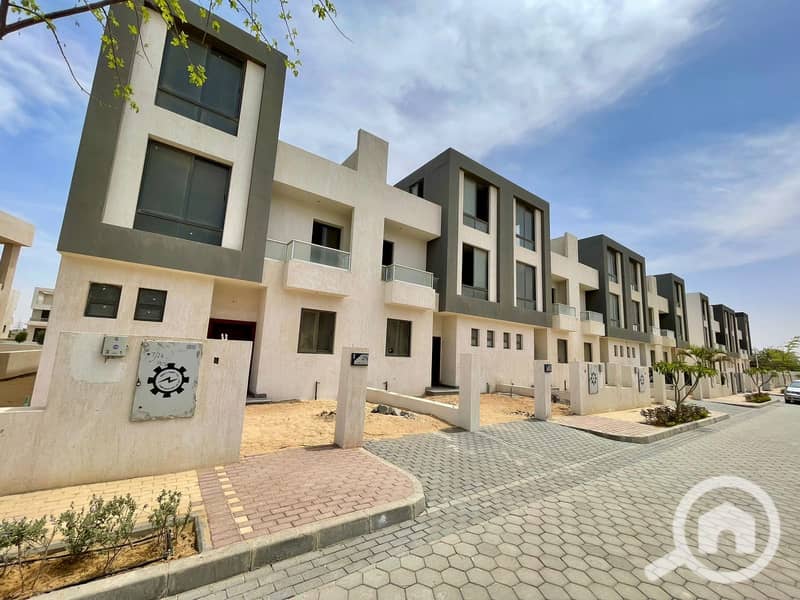 2 WhatsApp Image 2025-10-02 at 11.12. 32 AM. jpeg