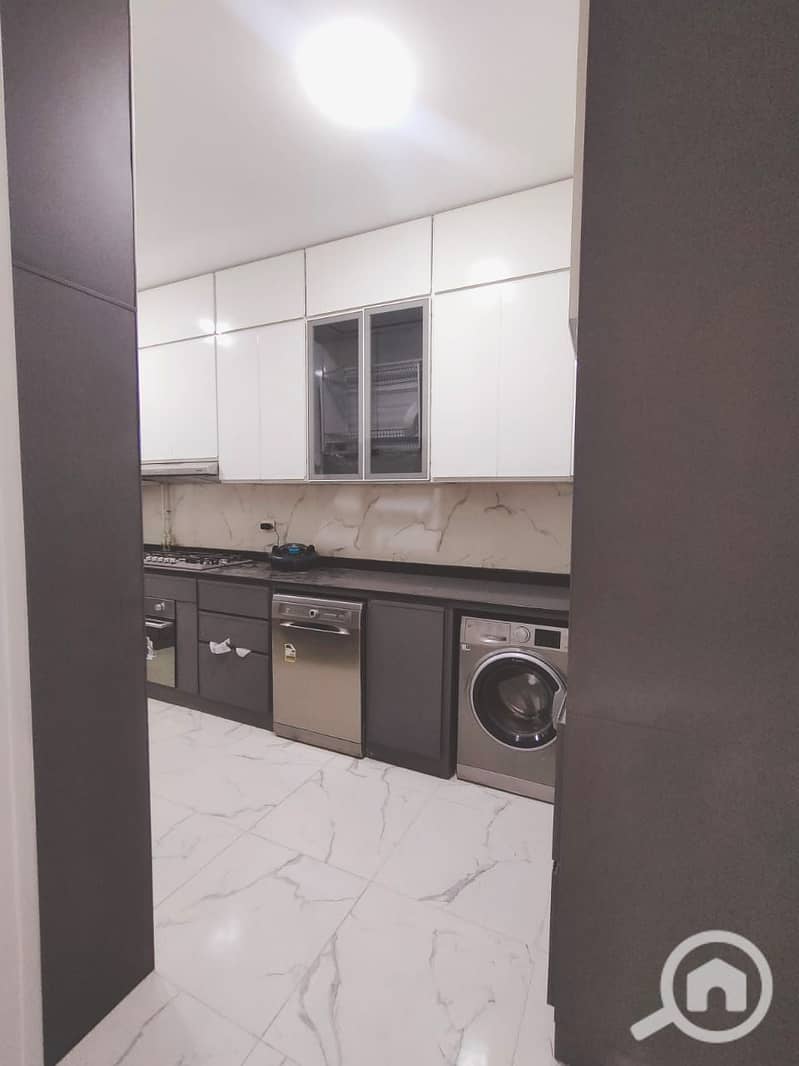 5 5b4072b6-28e0-4d55-b4dc-bf3b00235355. jpeg