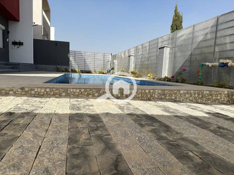 6 5e217a4b-ef69-41c9-8de0-f2f3be7f0707. jpg