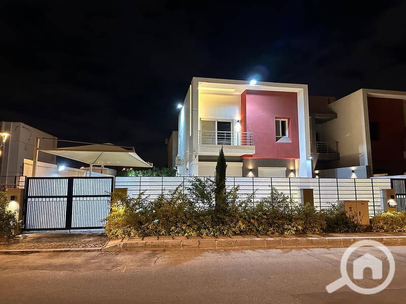 15 002b39bd-fd3c-4ec7-8941-eb625d58edcb. jpg