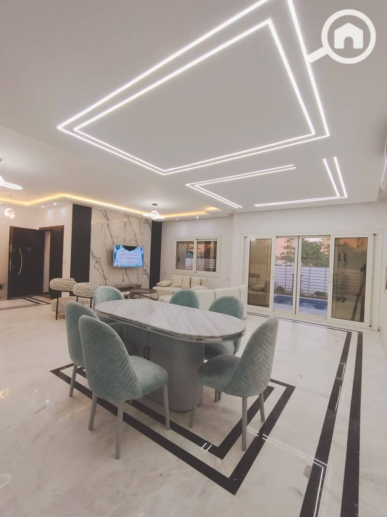 22 3370225b-69b3-4d33-956f-298c74e54ef6. jpeg