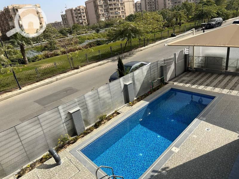 32 f97a5513-dbde-4973-9030-4c5b6012d2ee. jpg